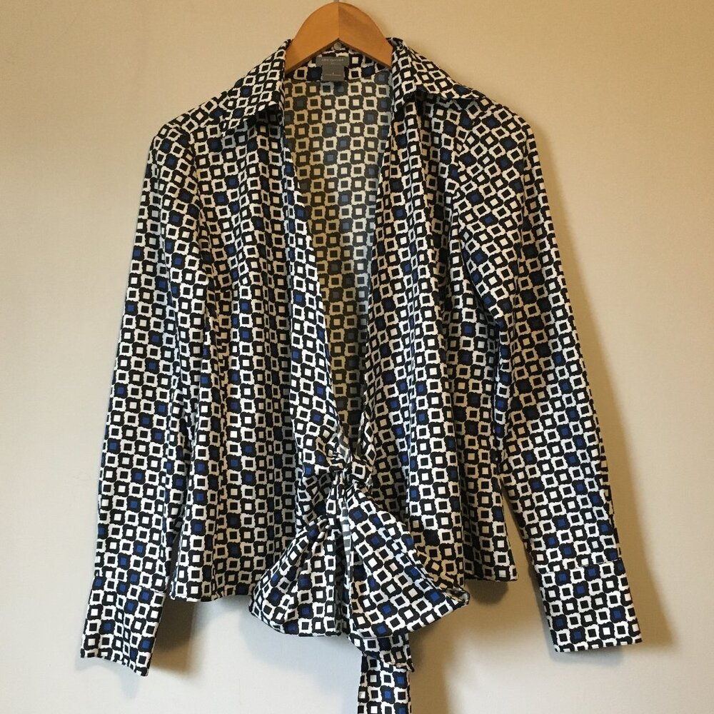 Archival Ann Taylor Diagonal Ogee Print Tie Hem Button Down Shirt Blue&B&W